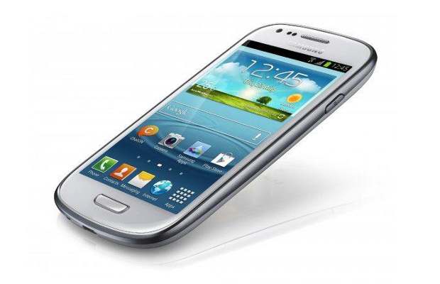 Samsung launches Galaxy S4 Zoom, S4 Mini