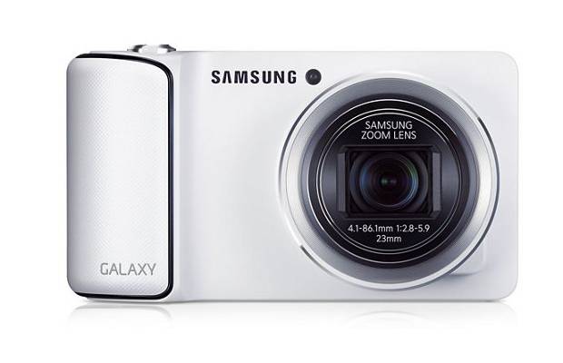 Samsung Galaxy camera vs Nikon Coolpix S800c