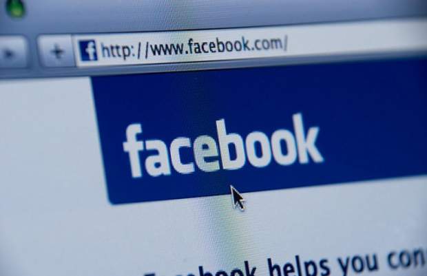 Facebook to charge for messages