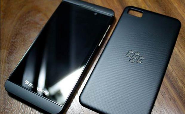 BlackBerry OS 10 gets its first upgrade