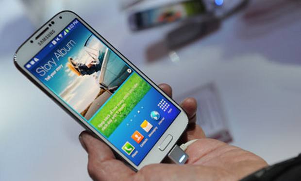 Samsung Galaxy S4 Vs Apple iPhone 5