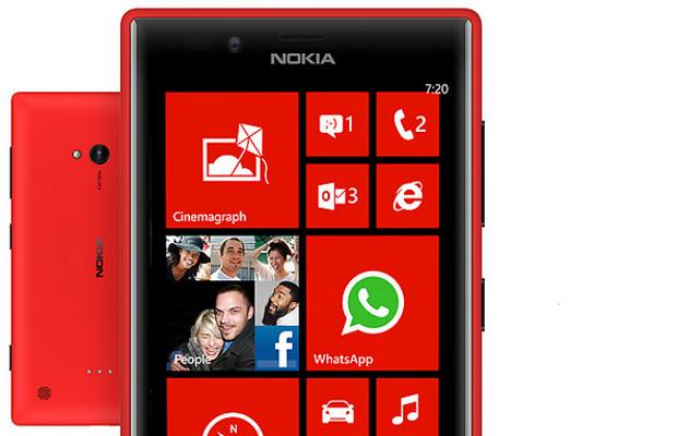 Nokia Lumia 720 vs HTS 8S