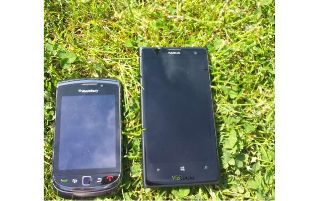 Images of Nokia EOS