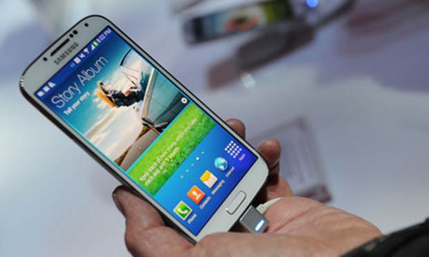 Apple iPhone 5S Vs Samsung Galaxy S4