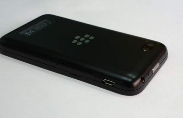 BlackBerry Q5