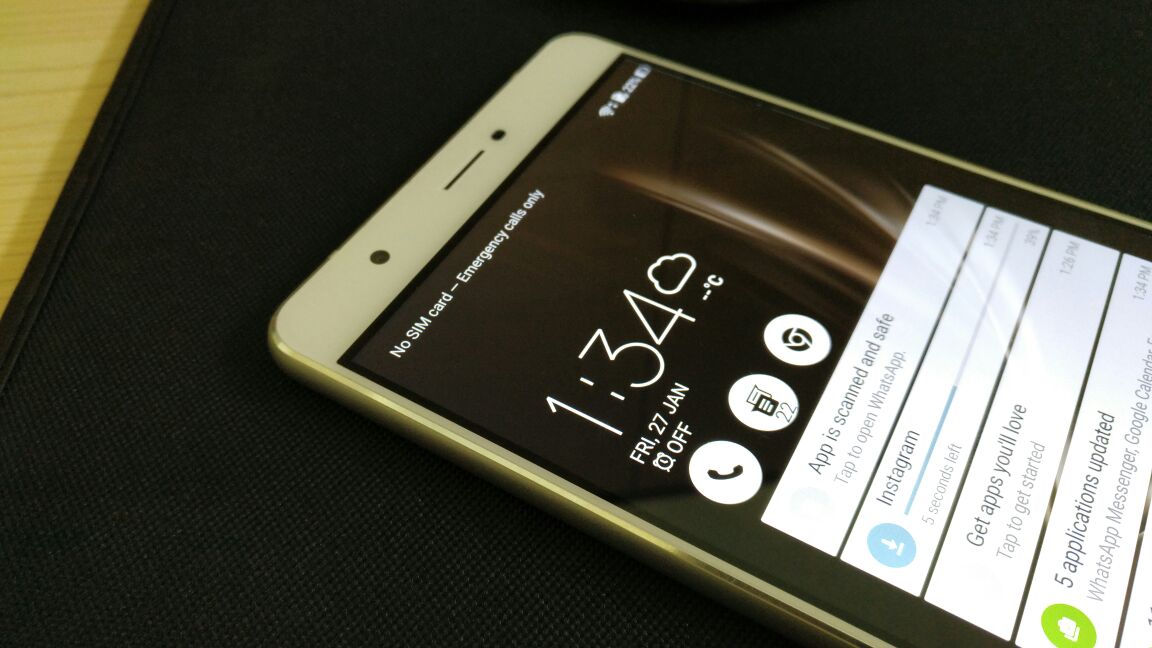 Asus Zenfone 3 Display