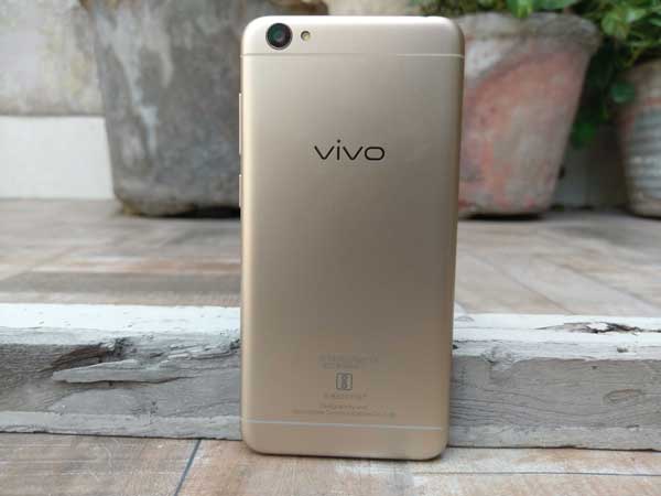 Vivo Y55s back