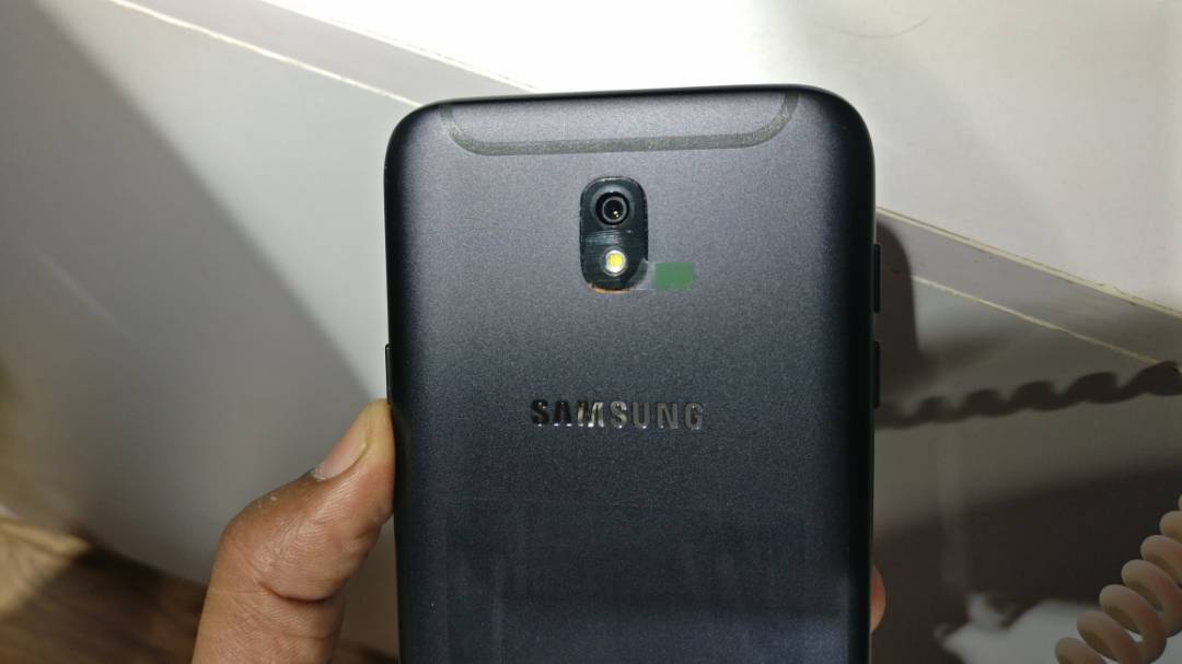 Samsung Galaxy J7 Pro