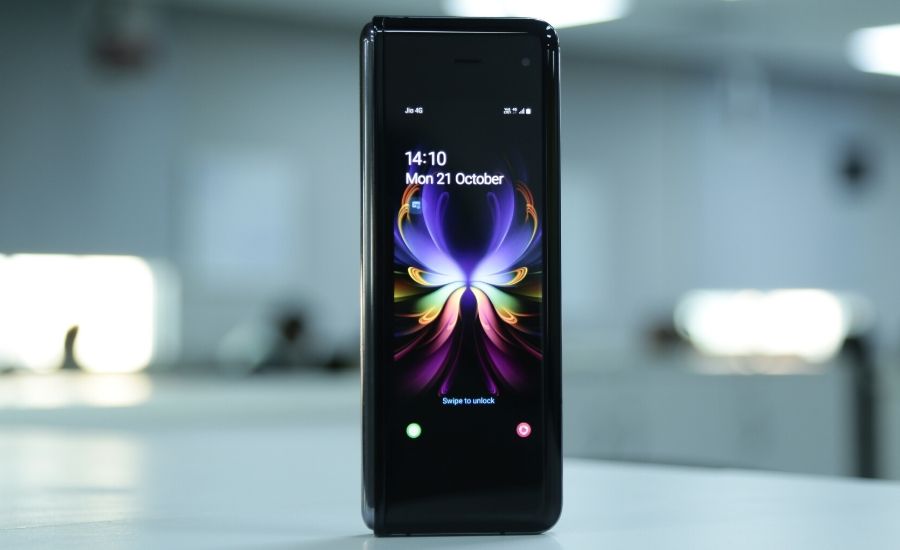 Galaxy Fold Ulasan: Slide 4 baru mengungkapkan "width =" 900 "height =" 550