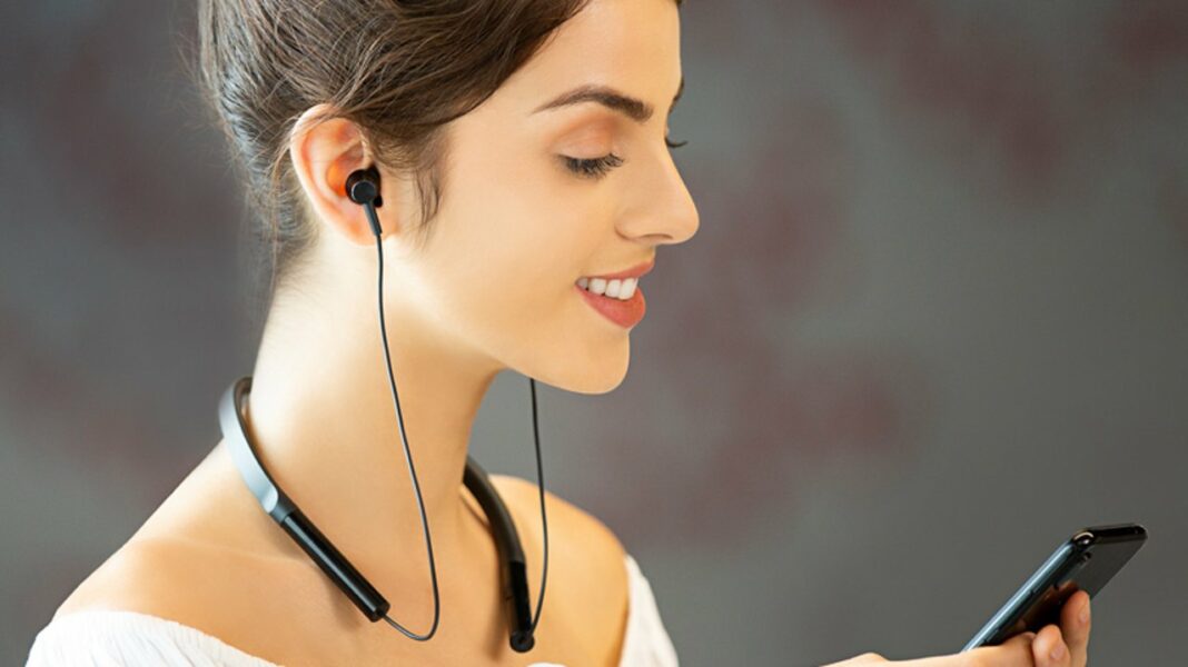 Top 5 Neckband Style Earphones below Rs 5,000