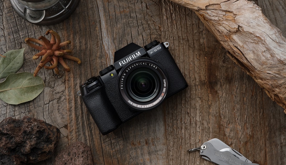 Fujifilm announces X-S10 mirrorless camera