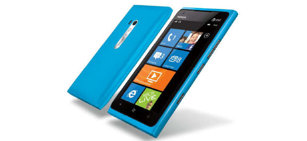 First Look: Nokia Lumia 900