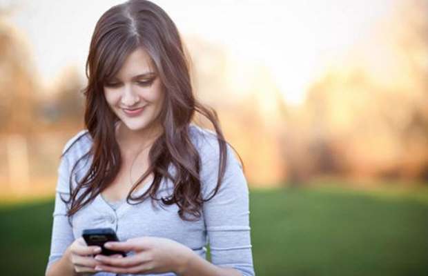 Smartphone use may cause sagging chin