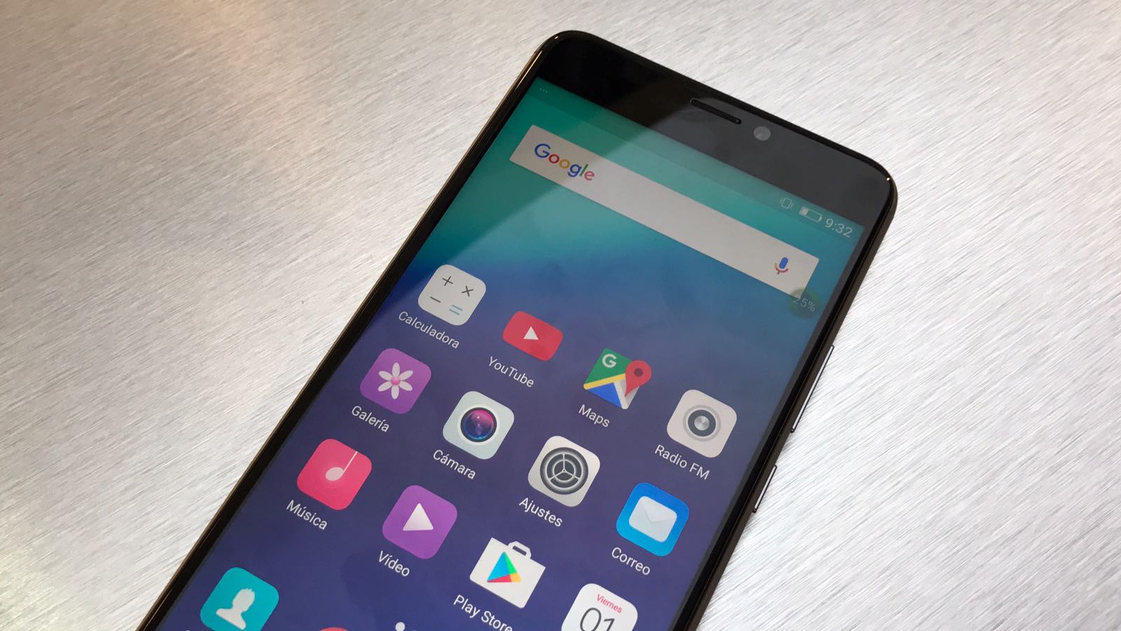 Gionee A1 Plus in Pictures