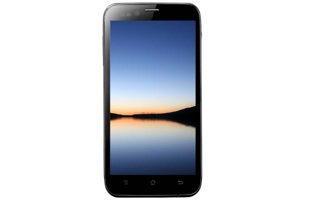 Karbonn launches a 5 inch Quad Core phone for Rs 11,990