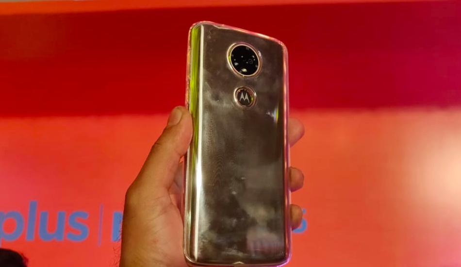 Moto E5 Plus in Pictures