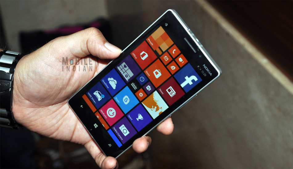 Nokia Lumia 930 in pics