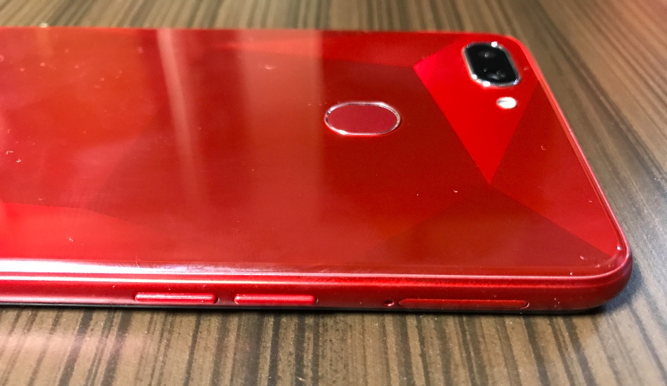 Realme 2 in Pictures