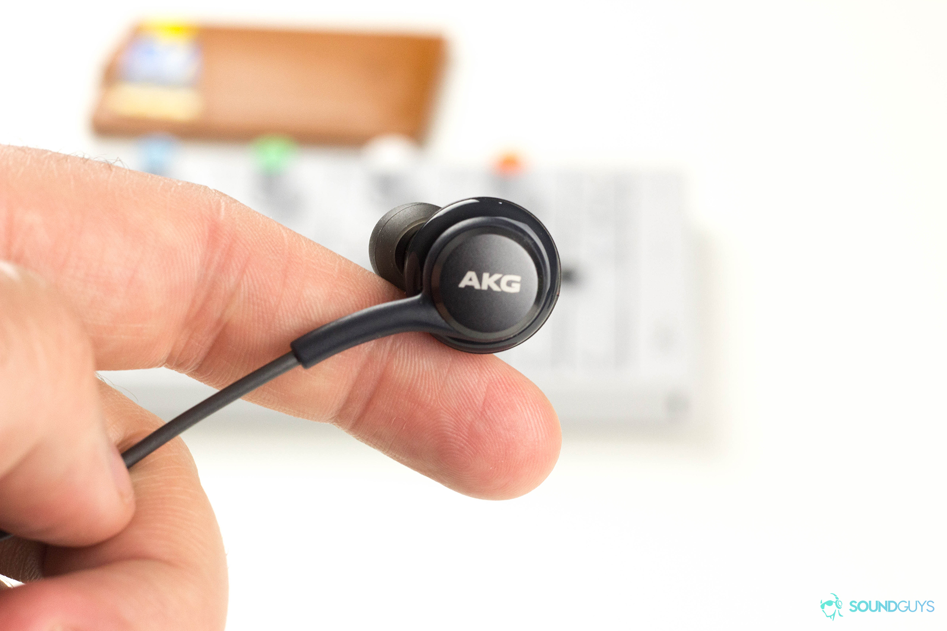 Samsung Galaxy S8 headsets are not from AKG