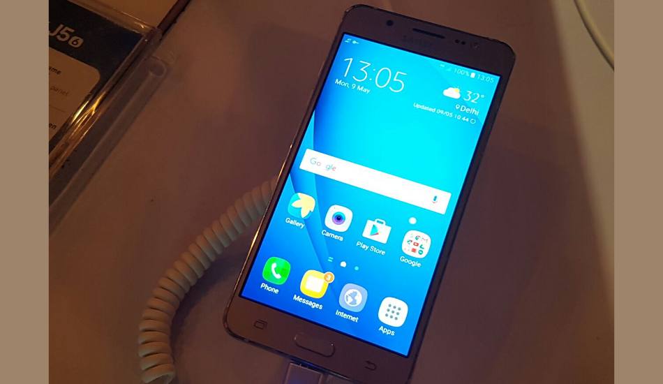 Samsung J5 (2016) in pics