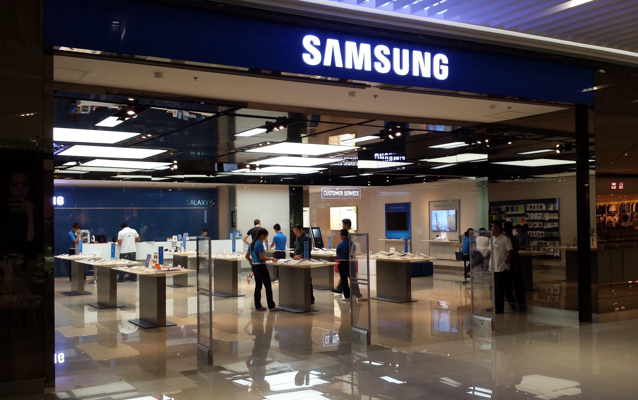 Samsung Spare Part - Service Centers vs Local Shops: TMI Survey