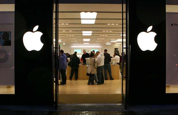 Apple optimistic about opening retail store in India