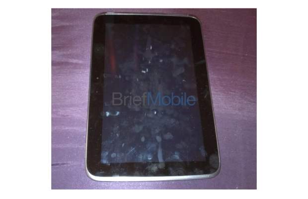 'Real' images of Samsung Nexus 10 tablet leaked