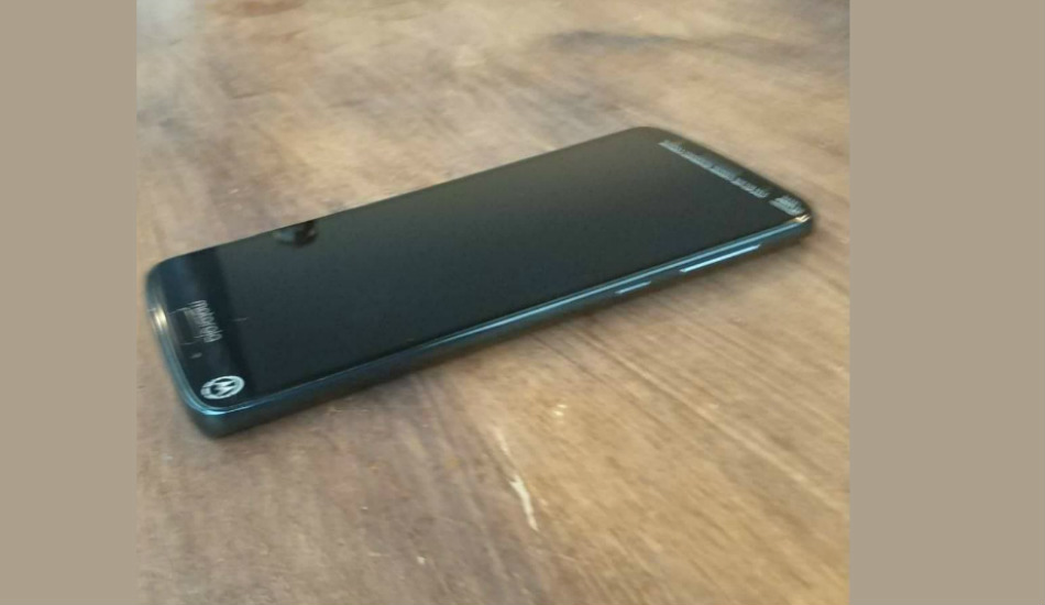 Alleged Moto G6 Plus prototype unit pictures leaked online