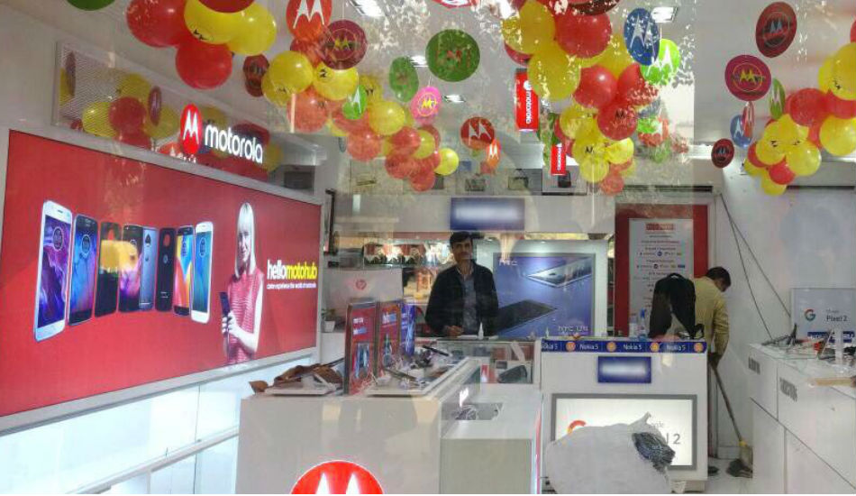 Motorola expands its retail presence in Punjab, announces 51 Moto Hubs