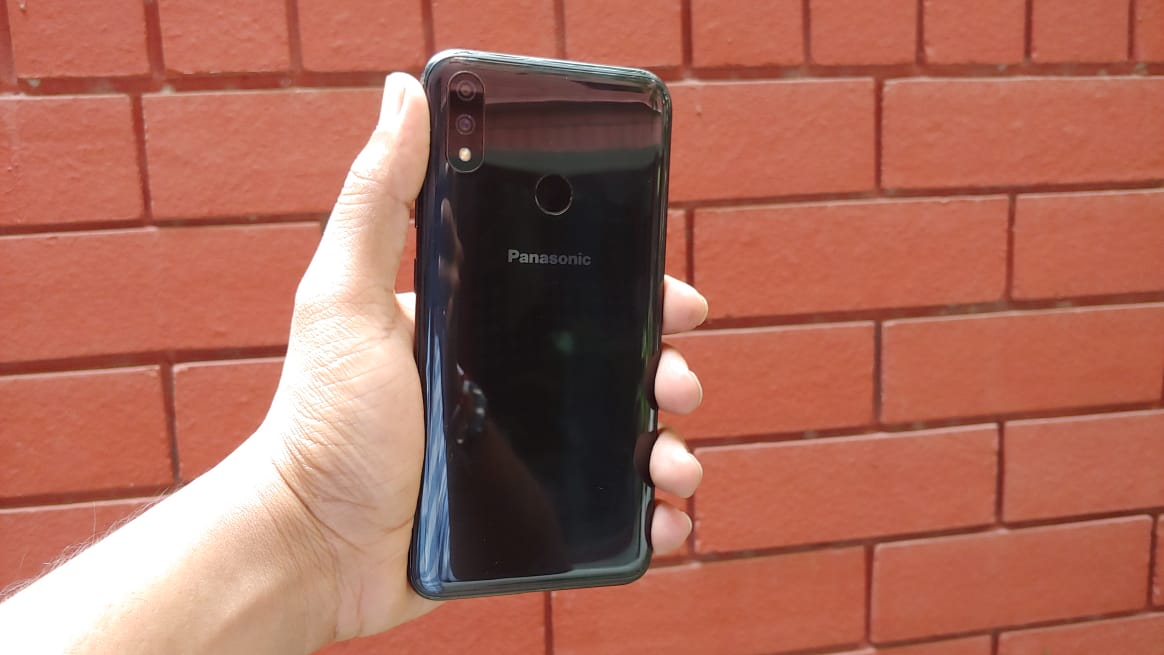 Panasonic Eluga X1 in Pictures