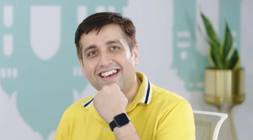 Realme Smartwatch expected soon, CEO shows the 1st look
