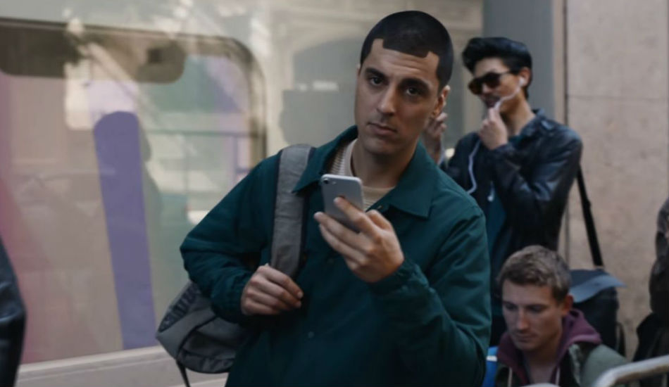 Samsung brutally roasts Apple’s 10-year journey, iPhone X’s notch and more in new ad