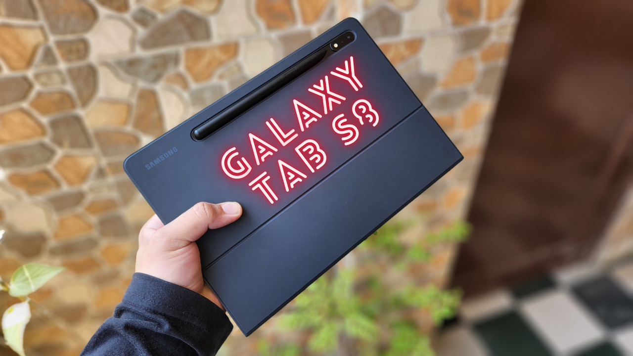 Samsung Galaxy Tab S8 Review: Perfect Tab-Top (Tablet + Laptop)?