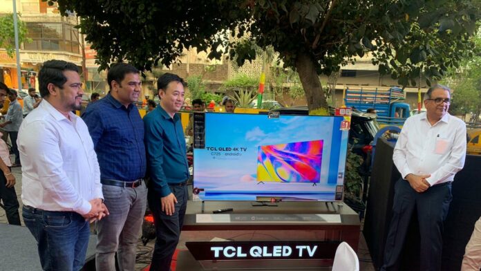 TCL C725 TV