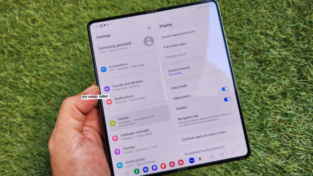 Galaxy Fold 4 task bar settings