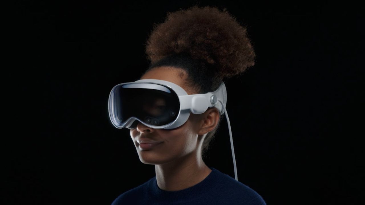 Apple Vision Pro AR headset