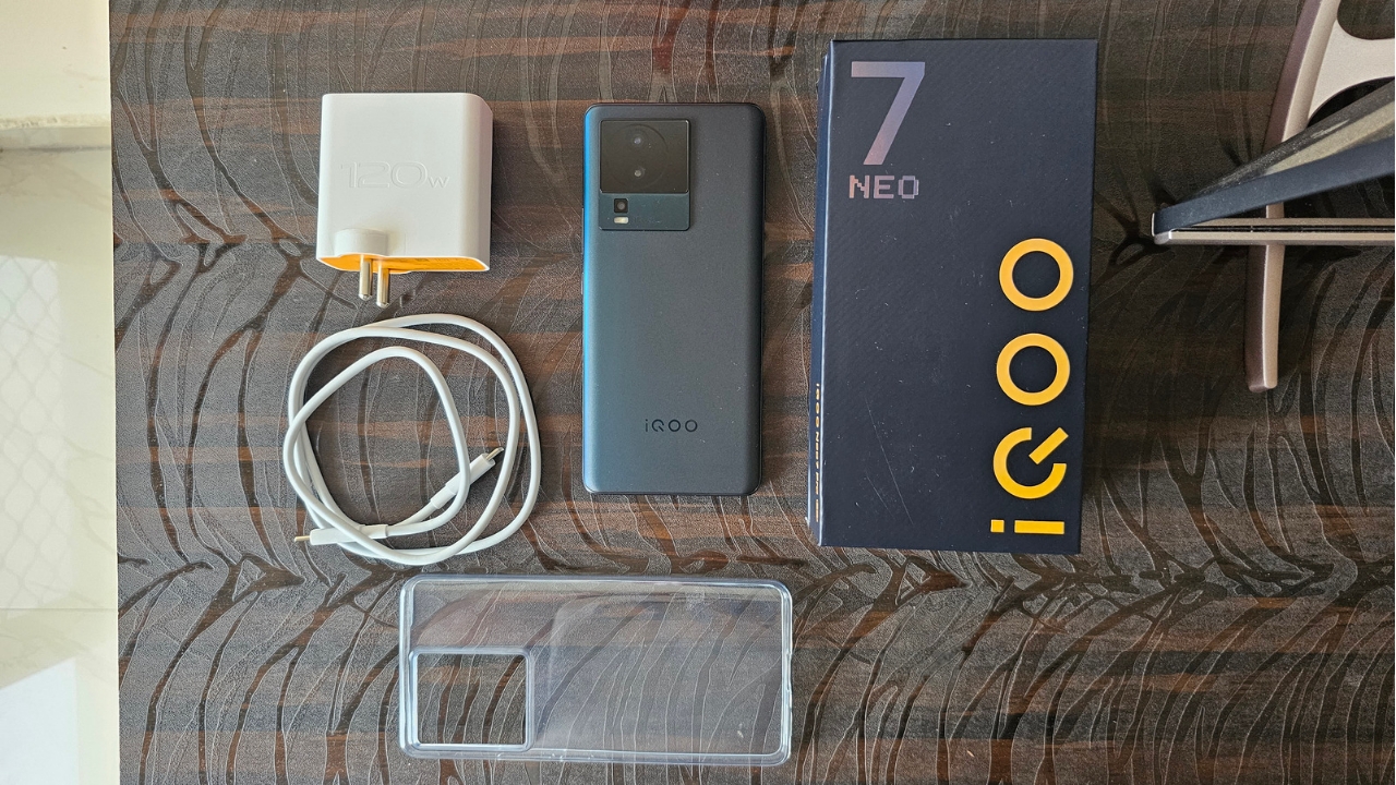 Iqoo neo 7 Pro in-box contents
