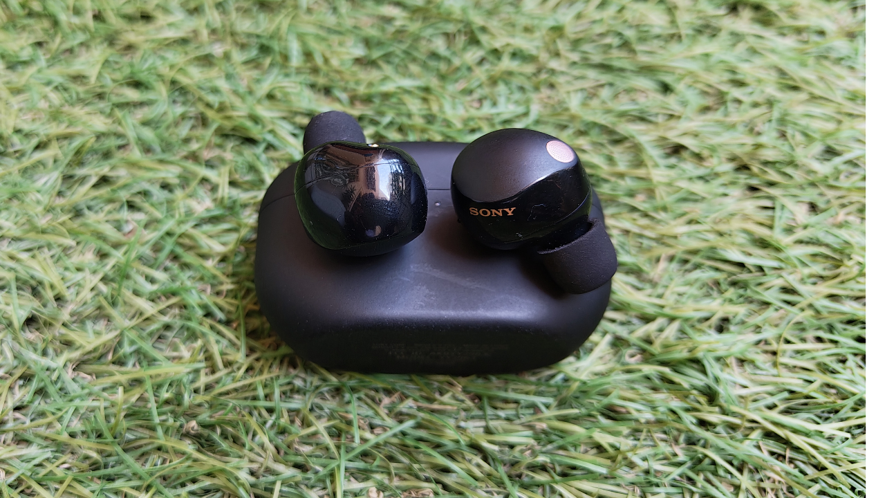 Sony WF-1000XM5 Review: Feature-Rich Wireless Earbuds