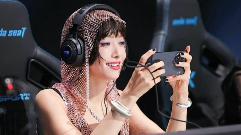 OnePlus 13 Shown Off at an eSports Event