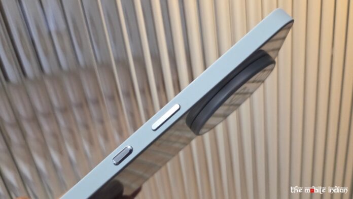 Nothing Phone (3a) Pro essential key