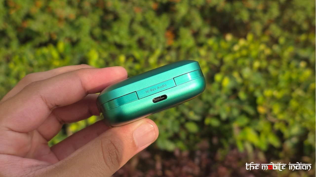 Realme Buds Air 7 Pro case rear
