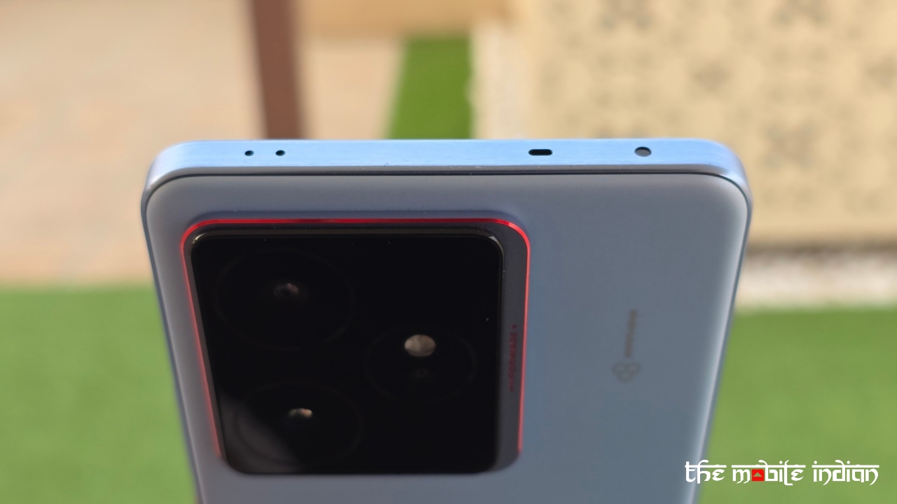 Realme GT 7 top