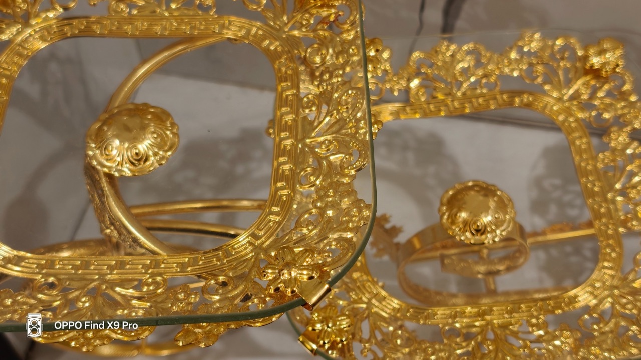 Oppo Find X9 Pro Artificial lighting shot