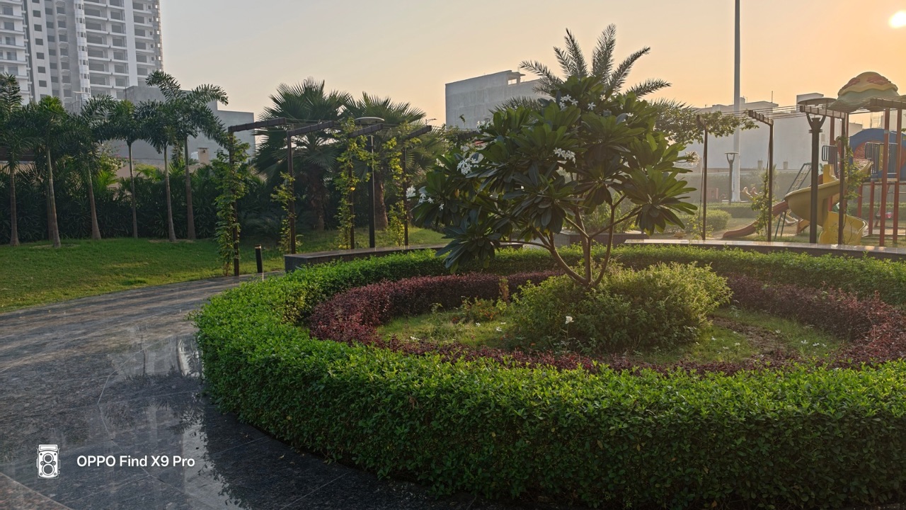 Oppo Find X9 Pro regular outdoor