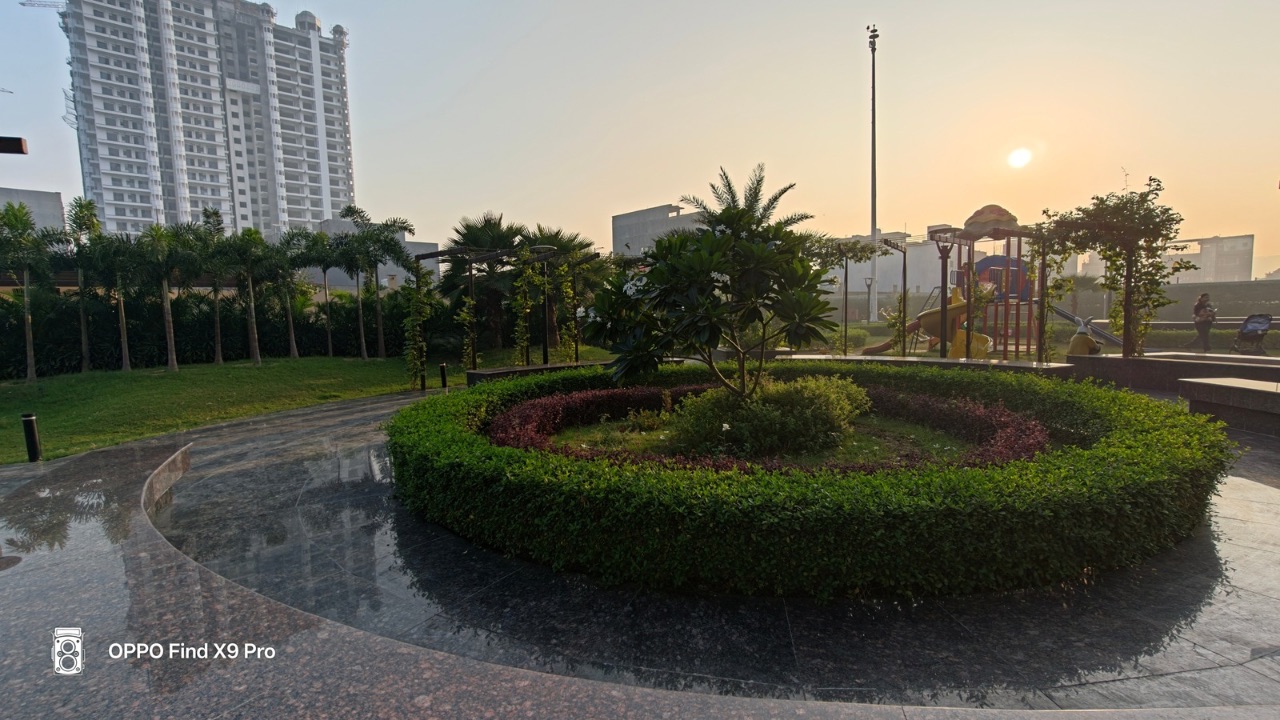 Oppo Find X9 Pro ultrawide